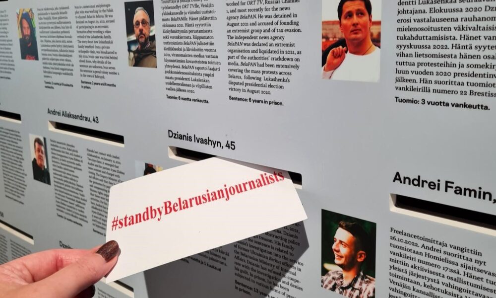 Sparks of hope for imprisoned Belarusian journalists: postcard writing event